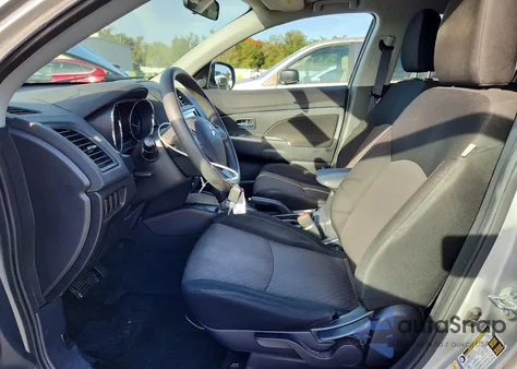 2019 Mitsubishi Outlander Sport Es z USA, uszkodzony, nr VIN JA4AP3AU3KU018758